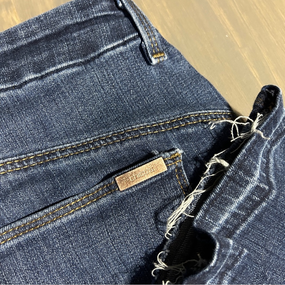 Chico’s So Lifting Crop w/released Hem size .5 (6)